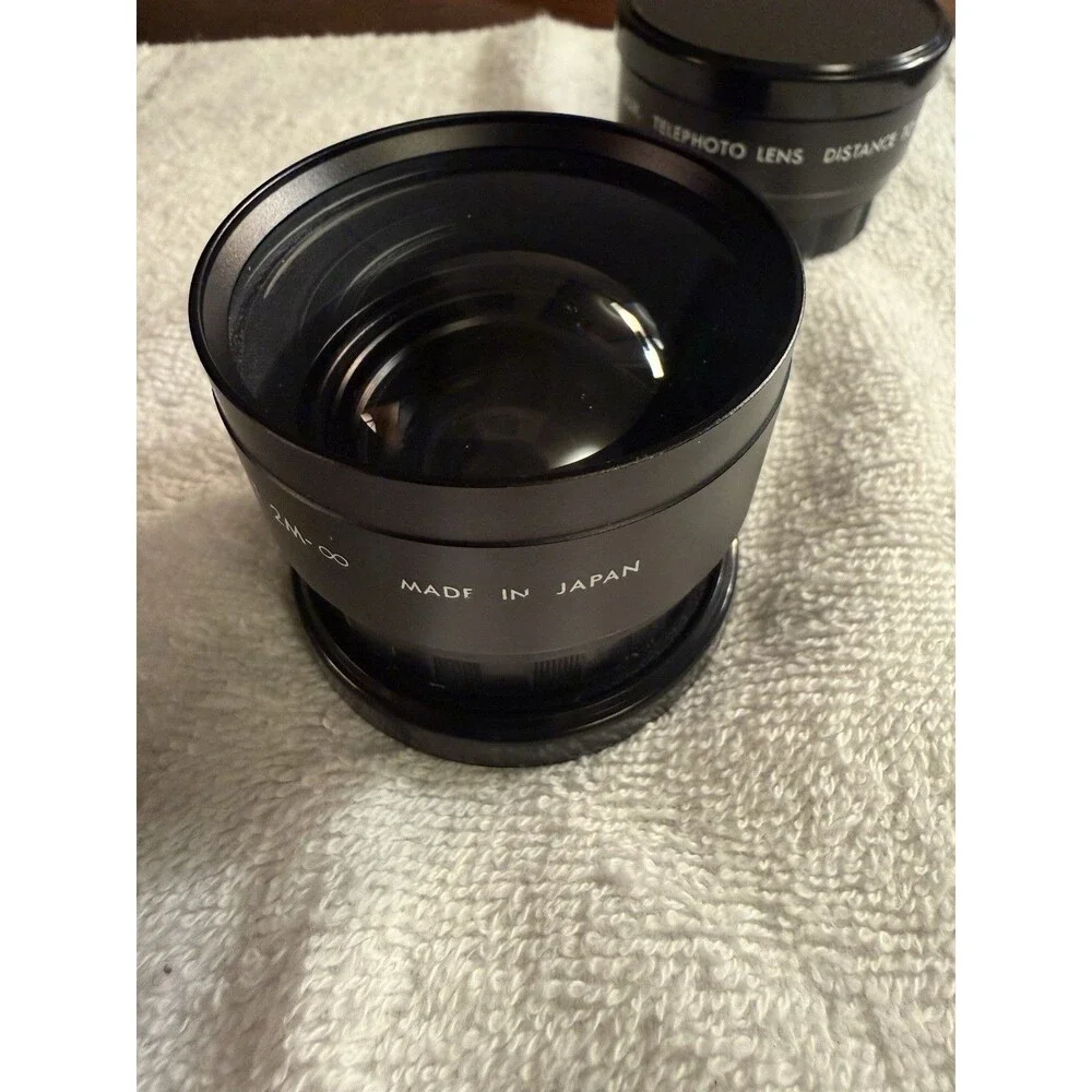 Vintage Sakar Aux Wide Angle Conversion Lens 0.5x 52mm Screw Mount Made in Japan